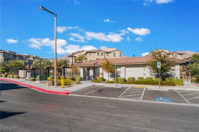 25 Alamere Falls Drive, Las Vegas, NV 89138