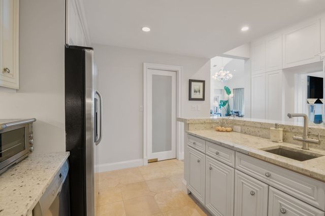 90 Glades Rd 302, Scituate, MA 02066