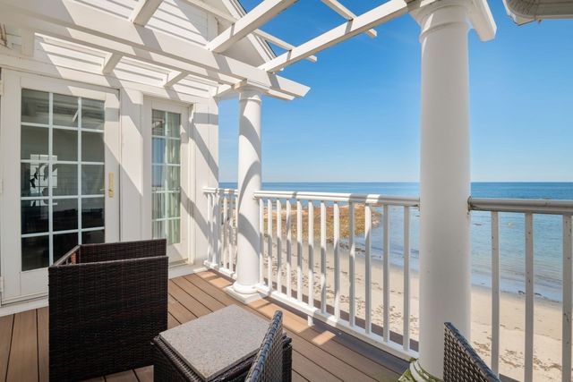 90 Glades Rd 302, Scituate, MA 02066