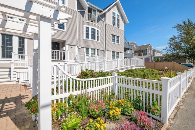 90 Glades Rd 302, Scituate, MA 02066