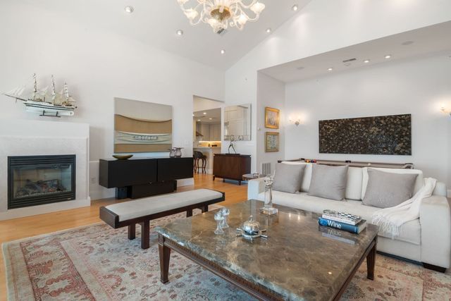 90 Glades Rd 302, Scituate, MA 02066