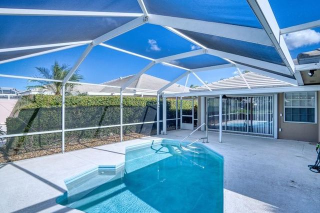 1531 NW Amherst Dr Apt B, Port St Lucie, FL 34986