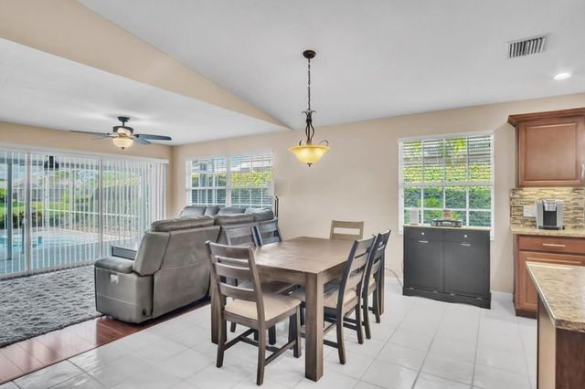 1531 NW Amherst Dr Apt B, Port St Lucie, FL 34986