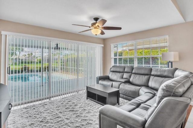 1531 NW Amherst Dr Apt B, Port St Lucie, FL 34986