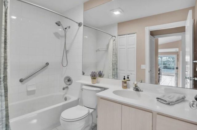 1531 NW Amherst Dr Apt B, Port St Lucie, FL 34986