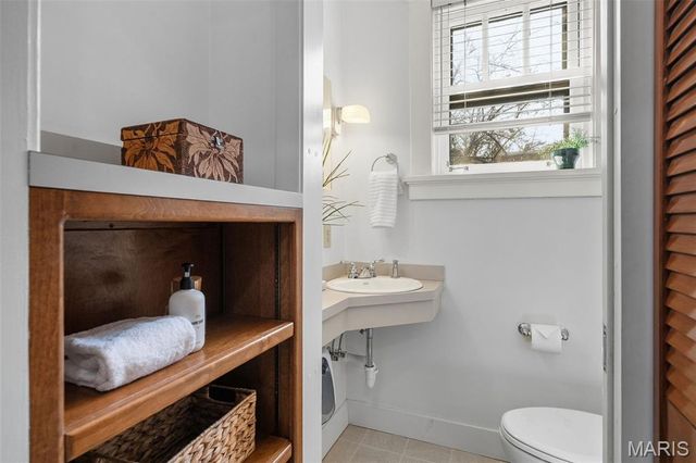 4046 Magnolia Place, St Louis, MO 63110