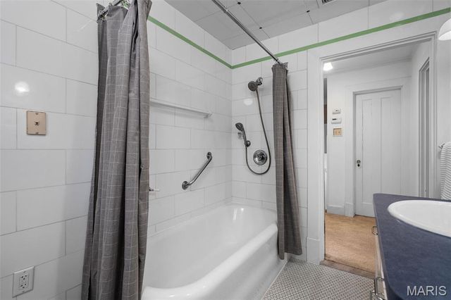 4046 Magnolia Place, St Louis, MO 63110