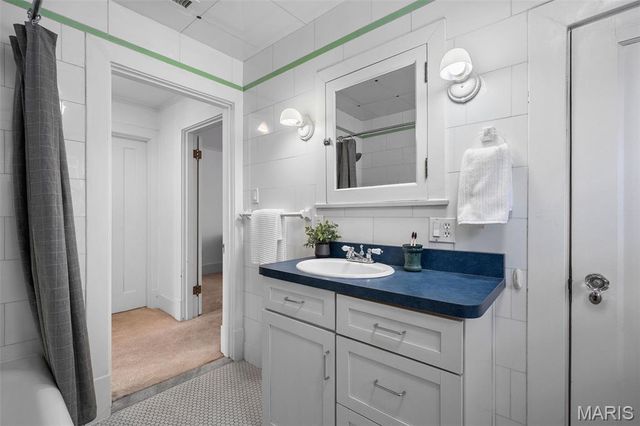 4046 Magnolia Place, St Louis, MO 63110