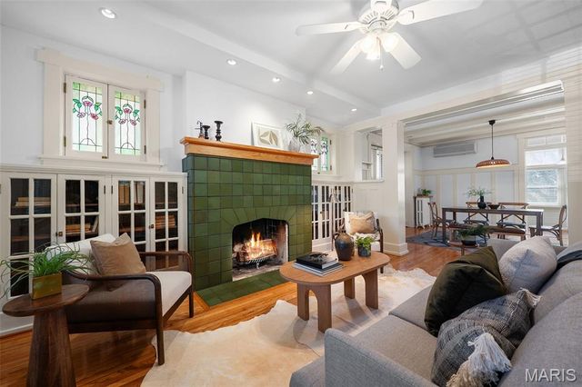 4046 Magnolia Place, St Louis, MO 63110