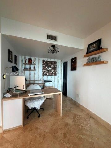 110 N Federal Highway 1118, Fort Lauderdale, FL 33301