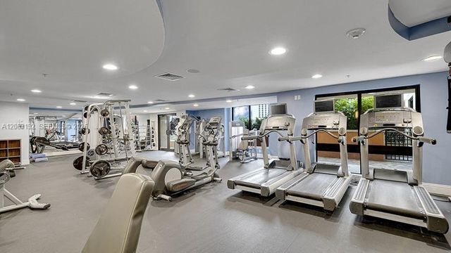 110 N Federal Highway 1118, Fort Lauderdale, FL 33301