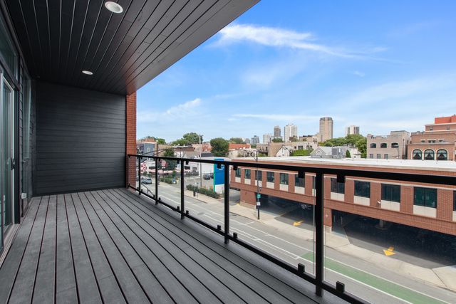 2411 N Lincoln Avenue 403, Chicago, IL 60614