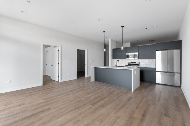 2411 N Lincoln Avenue 403, Chicago, IL 60614