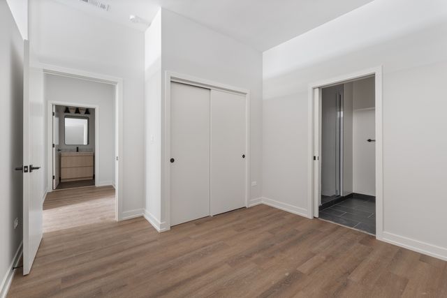 2411 N Lincoln Avenue 403, Chicago, IL 60614