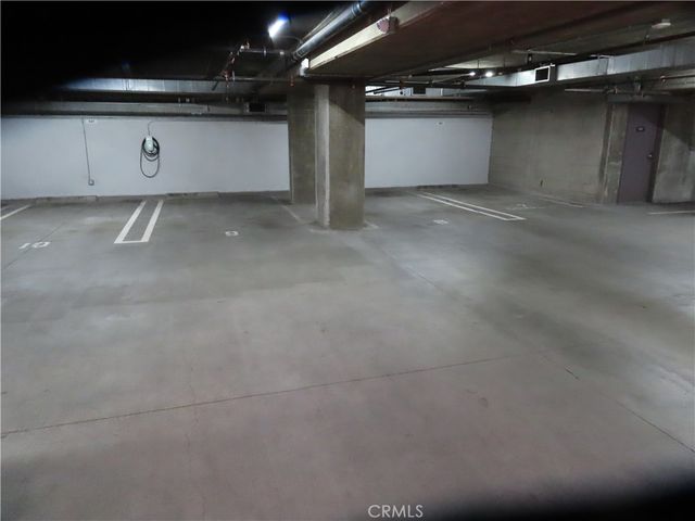 815 S Harvard 302, Los Angeles, CA 90005