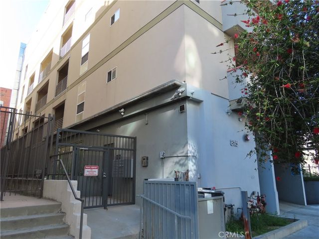 815 S Harvard 302, Los Angeles, CA 90005