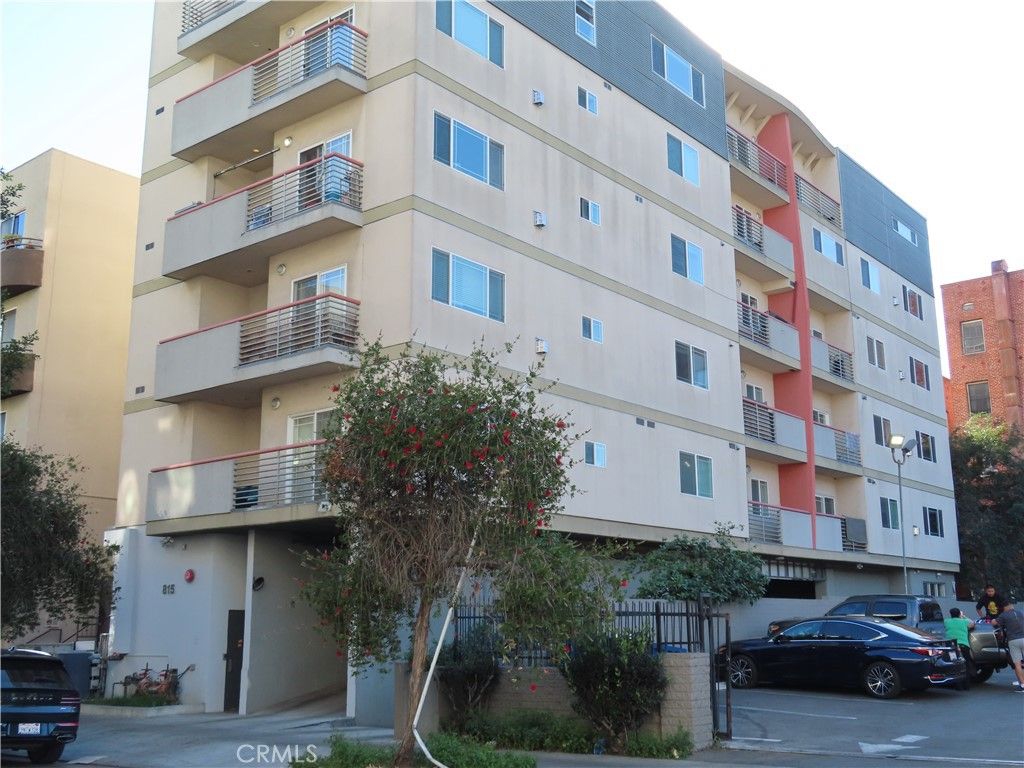 815 S Harvard 302, Los Angeles, CA 90005