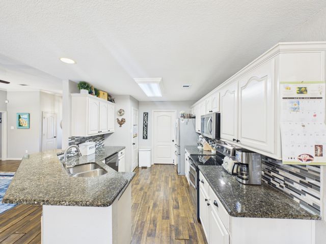 6202 Bentwood Drive, Midlothian, TX 76065