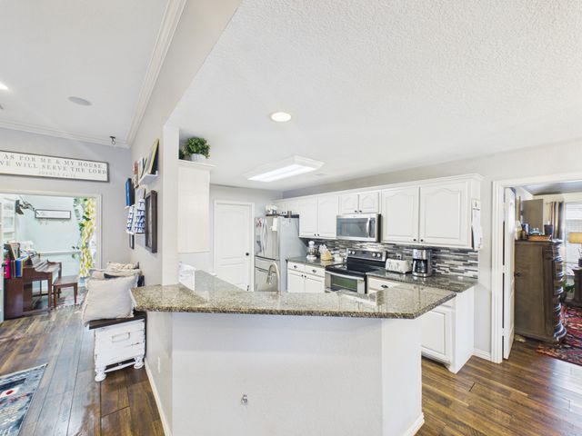 6202 Bentwood Drive, Midlothian, TX 76065