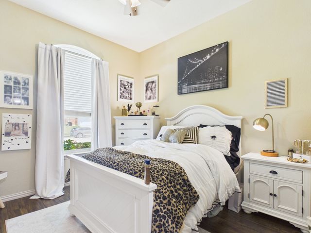 6202 Bentwood Drive, Midlothian, TX 76065