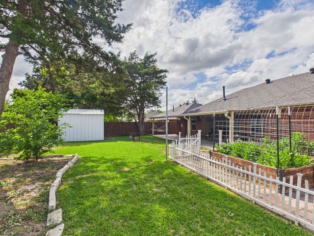 6202 Bentwood Drive, Midlothian, TX 76065