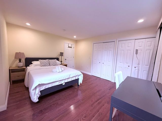 195 Grove Street 201, Cambridge, MA 02138