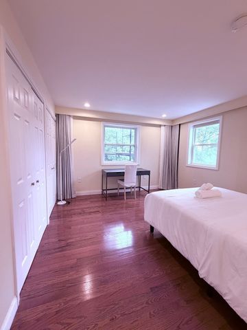 195 Grove Street 201, Cambridge, MA 02138