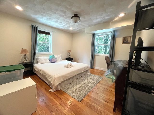195 Grove Street 201, Cambridge, MA 02138