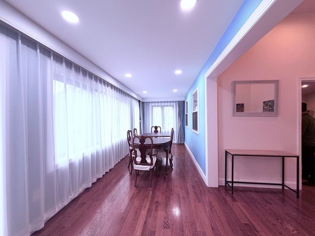 195 Grove Street 201, Cambridge, MA 02138