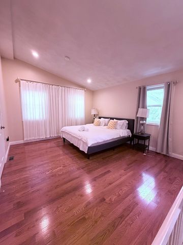 195 Grove Street 201, Cambridge, MA 02138