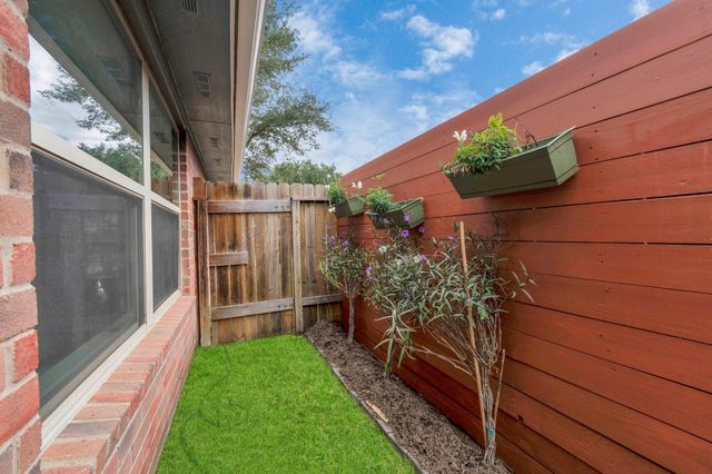 3523 Colleen Woods Circle, Houston, TX 77080