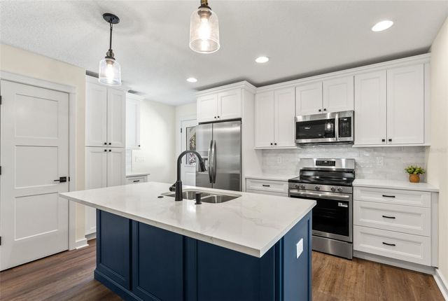 2303 N JEFFERSON STREET, Tampa, FL 33602