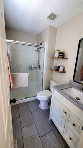 745 E 124TH Street, Kansas City, MO 64146