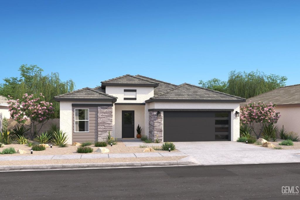 8617 Lambada Avenue, Bakersfield, CA 93306