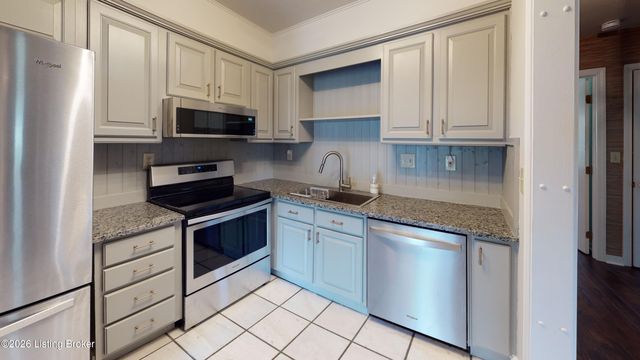 3131 Bushmill Park, Louisville, KY 40241