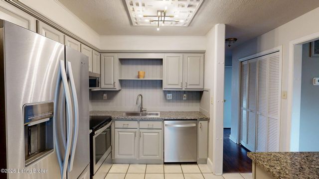 3131 Bushmill Park, Louisville, KY 40241