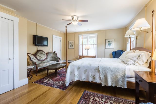 19 Huntington Place, Rochester, VT 05767