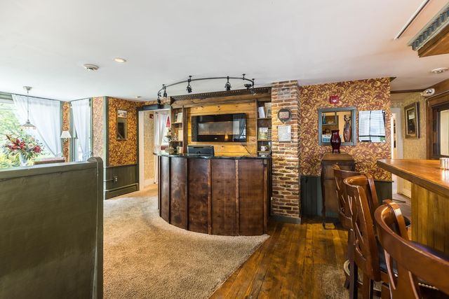 19 Huntington Place, Rochester, VT 05767