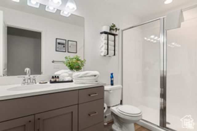 537 N BLUE ST, Garden City, UT 84028