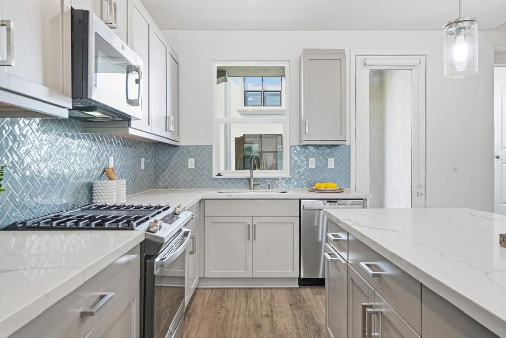 Image 9 of property listing at 323 Alviso Terrace, Sunnyvale, CA 94085