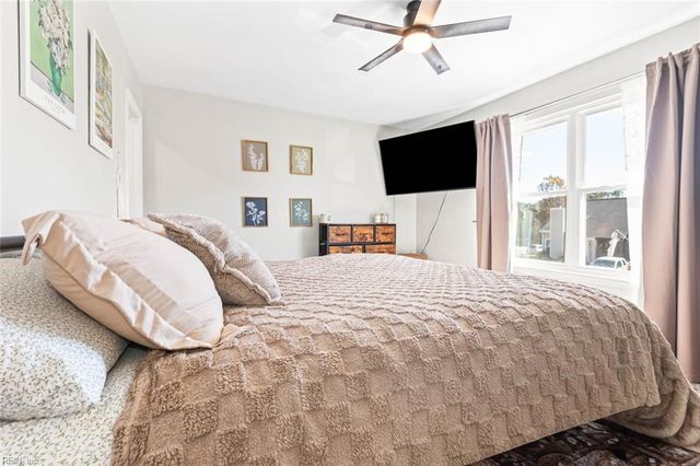 451 Benlea CIR, Virginia Beach, VA 23454