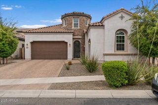 2926 E MINNEZONA Avenue, Phoenix, AZ 85016