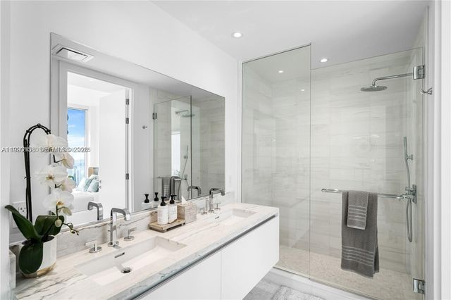 700 NE 26th Ter 1404, Miami, FL 33137