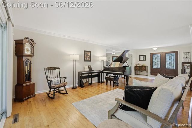 5048 Tree Hill Road, Grand Blanc, MI 48439
