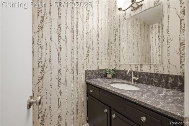 5048 Tree Hill Road, Grand Blanc, MI 48439