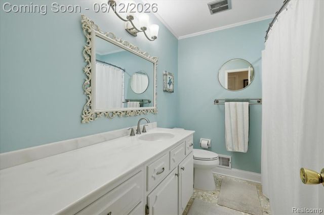 5048 Tree Hill Road, Grand Blanc, MI 48439
