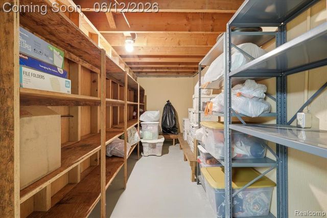 5048 Tree Hill Road, Grand Blanc, MI 48439