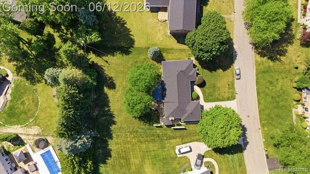 5048 Tree Hill Road, Grand Blanc, MI 48439