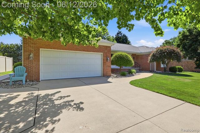 5048 Tree Hill Road, Grand Blanc, MI 48439