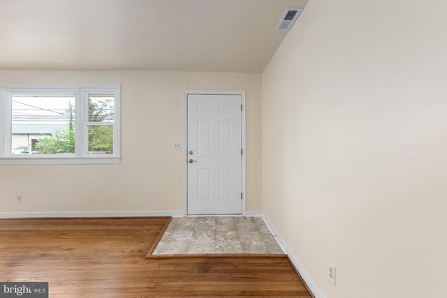 409 PRATT ST, Fredericksburg, VA 22405
